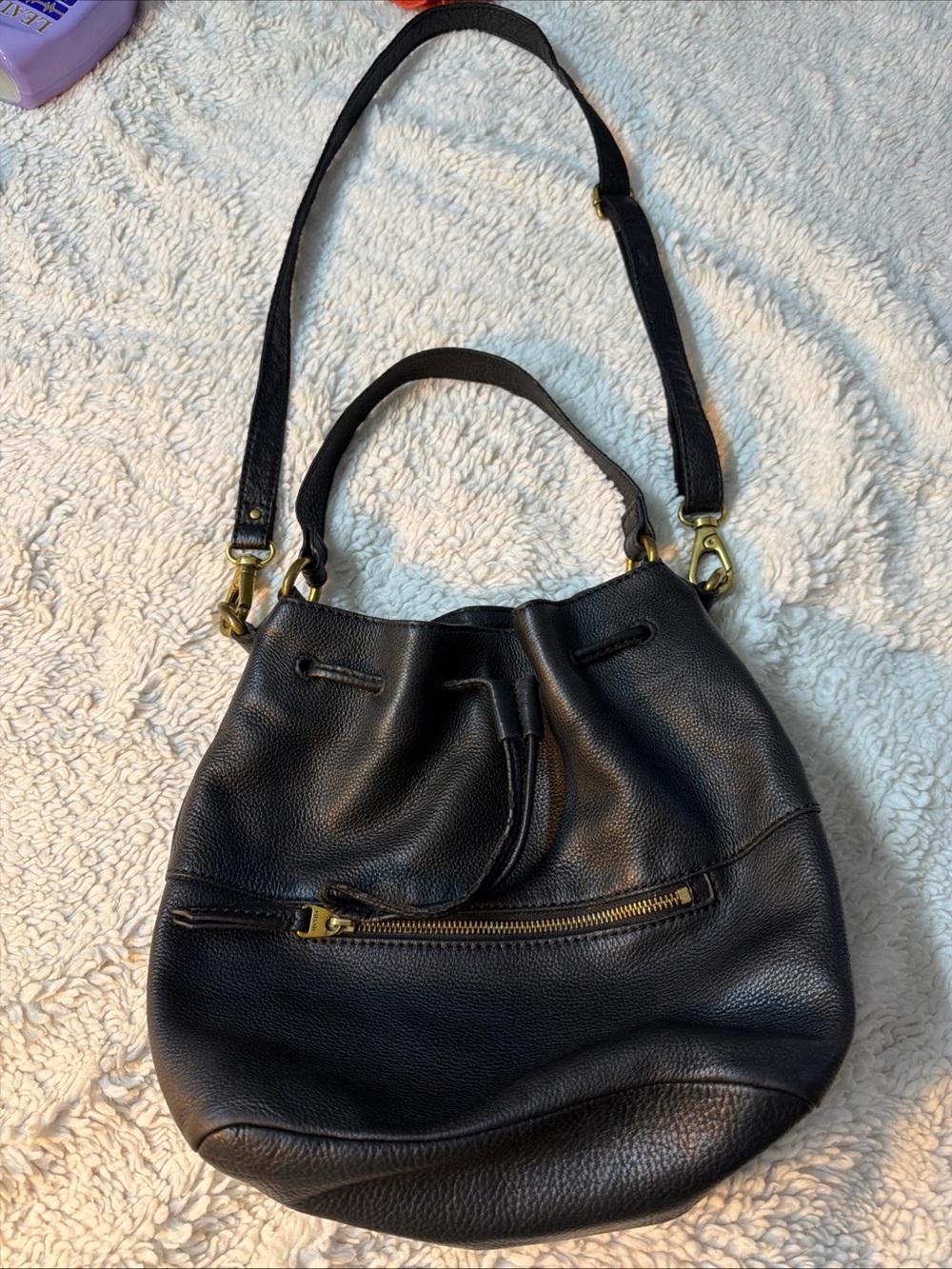 Fossil Y2K Black Leather Drawstring Bucket Bag with Gold Hardware